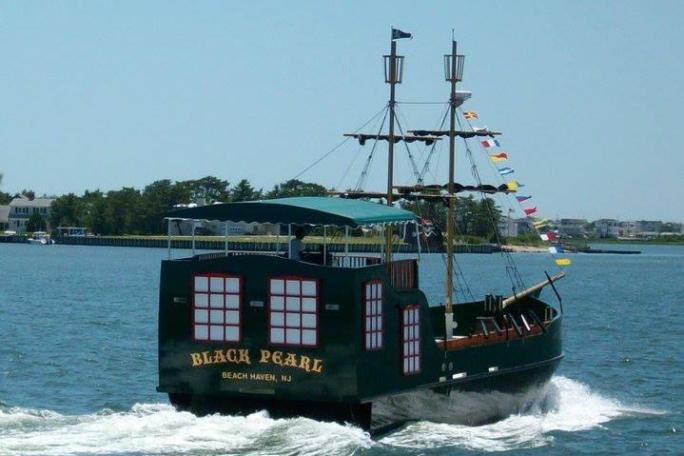 black pearl pirate ship